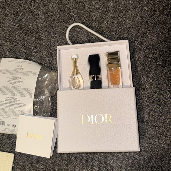 NWT Dior Silver Welcome Gift Set - Picture 2 of 4